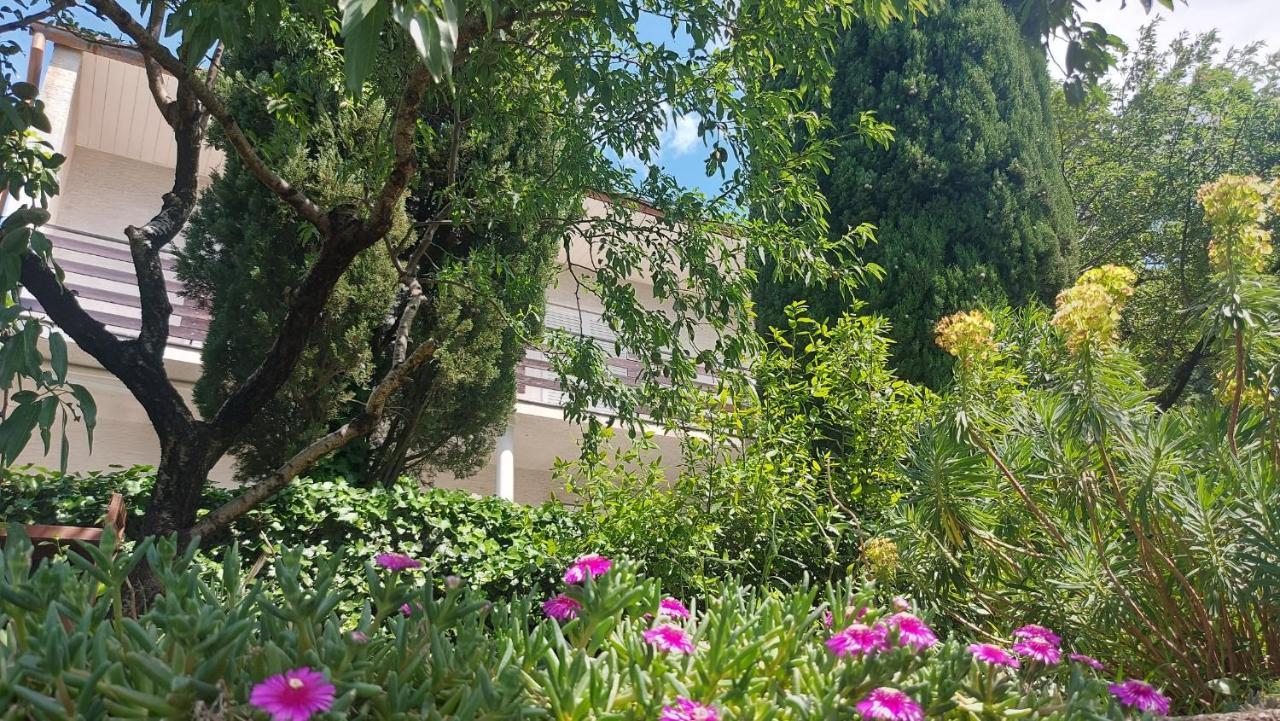 Corina & Franco Apartment Сен Екстериор снимка